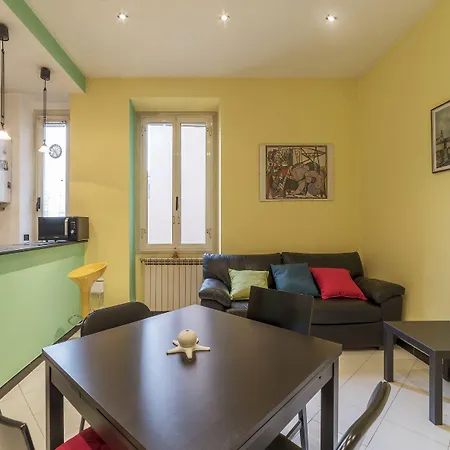 Guesthost - Pigneto Colourful Apartment Rom