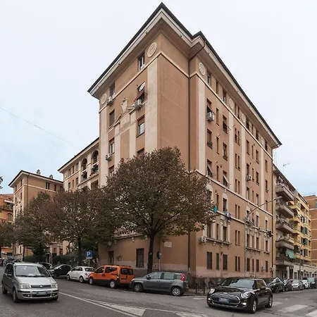 Guesthost - Pigneto Colourful * Rom