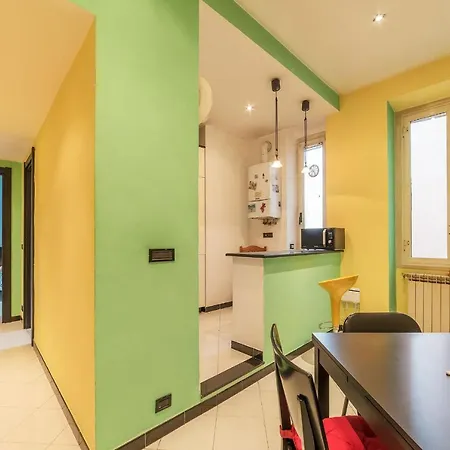 Guesthost - Pigneto Colourful Apartment Rom