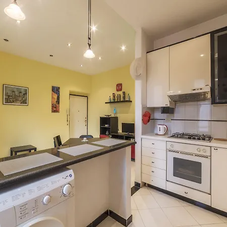 Guesthost - Pigneto Colourful Apartment *